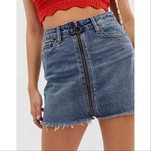 New We The Free Zip It Up Mini Denim Skirt Jean Frayed Size 26